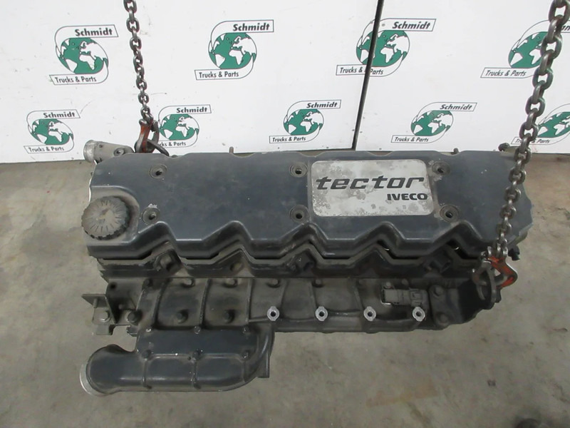 Iveco F4AE36EV//U107 EURO 4 IVECO EUROCARGO - Blocco cilindri per Camion: foto 5 Iveco F4AE36EV//U107 EURO 4 IVECO EUROCARGO - Blocco cilindri per Camion: foto 5