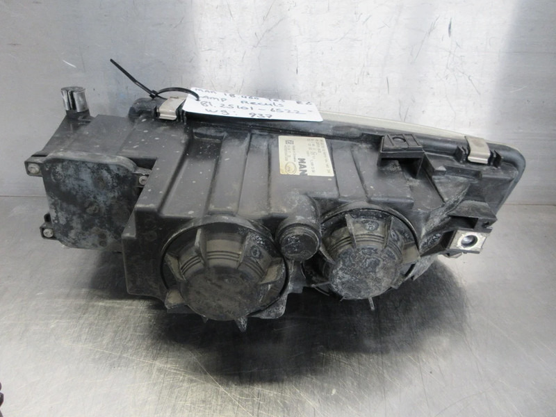 MAN 81.25101-6522 // 81.25101- 6798 // MISLAMP MAN TGS EURO 6 - Fendinebbia per Camion: foto 3 MAN 81.25101-6522 // 81.25101- 6798 // MISLAMP MAN TGS EURO 6 - Fendinebbia per Camion: foto 3