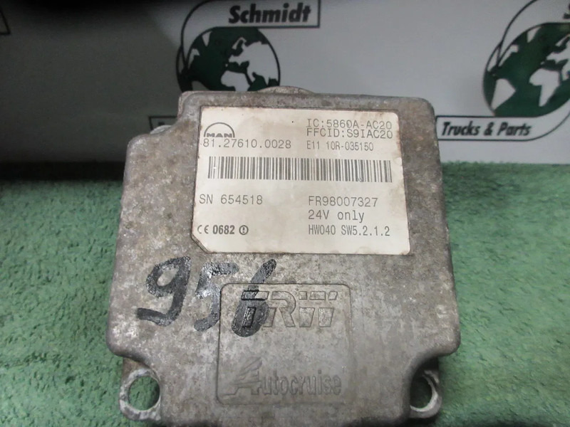 MAN 81.27610-0028 RADAR SENSOR MAN 18.440 TGX EURO 6 MODEL 2016 - Sistema elettrico per Camion: foto 2 MAN 81.27610-0028 RADAR SENSOR MAN 18.440 TGX EURO 6 MODEL 2016 - Sistema elettrico per Camion: foto 2