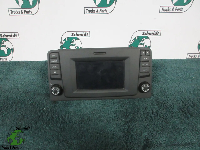 MAN 81.28100-6041 RADIO NAVIE MAN TGX 18.470 EURO 6 MODEL 2021 - Sistema elettrico per Camion: foto 1 MAN 81.28100-6041 RADIO NAVIE MAN TGX 18.470 EURO 6 MODEL 2021 - Sistema elettrico per Camion: foto 1