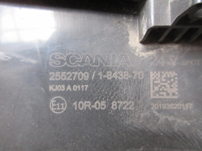 Scania 2552709 MISTLAMP SCANIA MODEL 2021 RECHTS R 410 - Fendinebbia per Camion: foto 2 Scania 2552709 MISTLAMP SCANIA MODEL 2021 RECHTS R 410 - Fendinebbia per Camion: foto 2