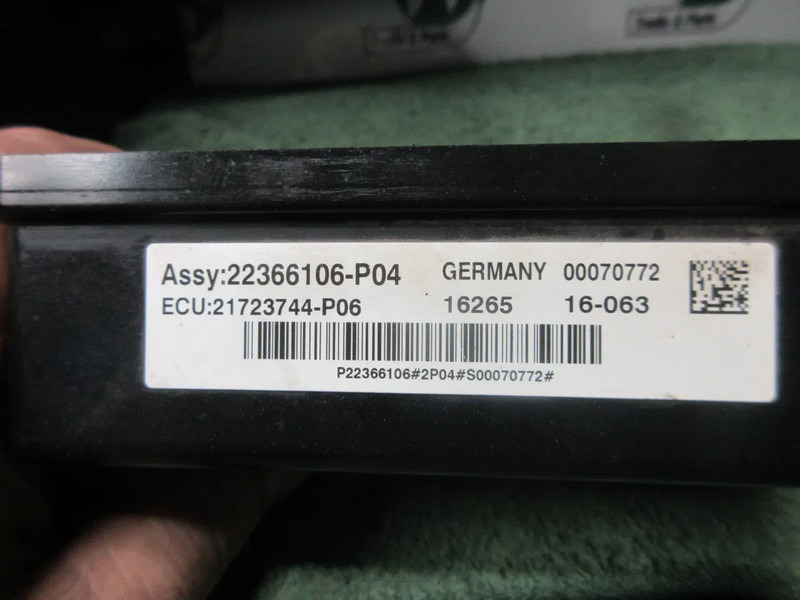 Volvo 21723744 // 22366106 RADAR SENSOR VOLVO FM 420 EURO 6 MODEL 2018 - Sistema elettrico per Camion: foto 5 Volvo 21723744 // 22366106 RADAR SENSOR VOLVO FM 420 EURO 6 MODEL 2018 - Sistema elettrico per Camion: foto 5