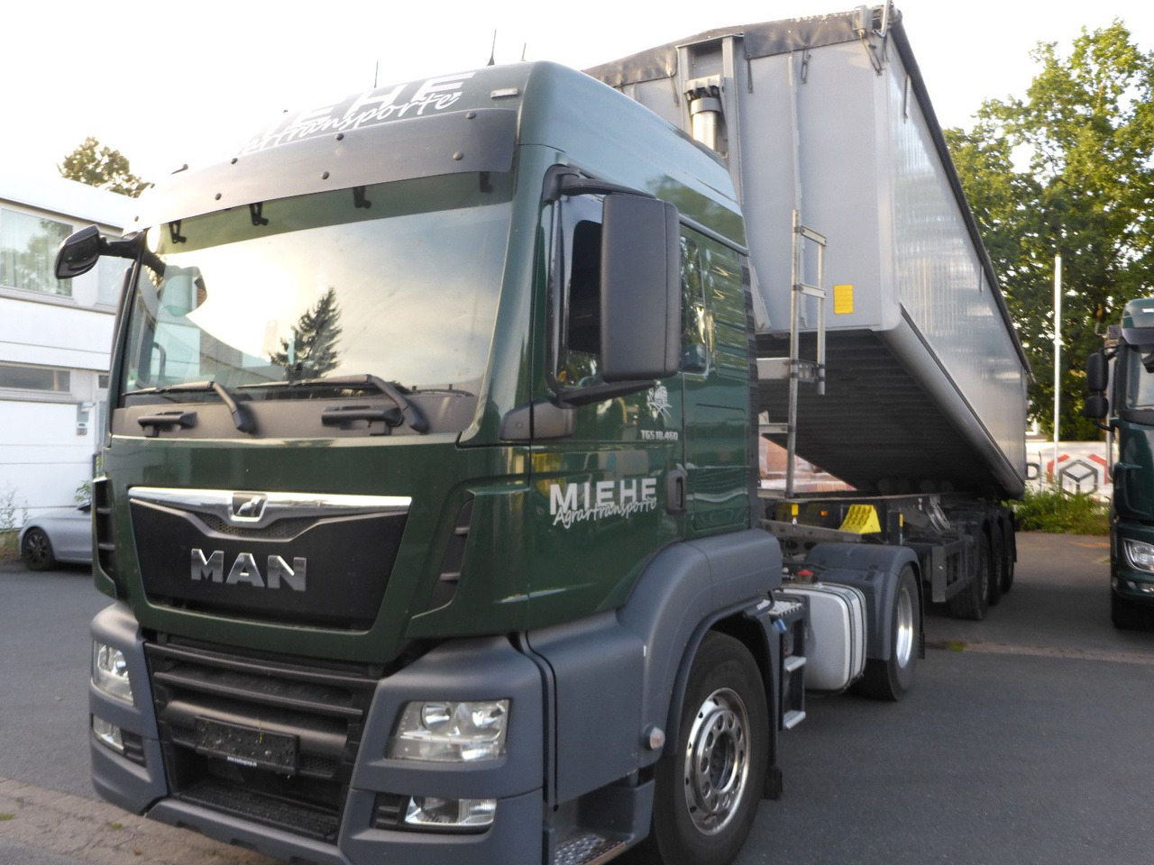 MAN 18.460 Top-Zustand + 1. Hd.+ Kipphydraulik - Trattore stradale: foto 1 MAN 18.460 Top-Zustand + 1. Hd.+ Kipphydraulik - Trattore stradale: foto 1