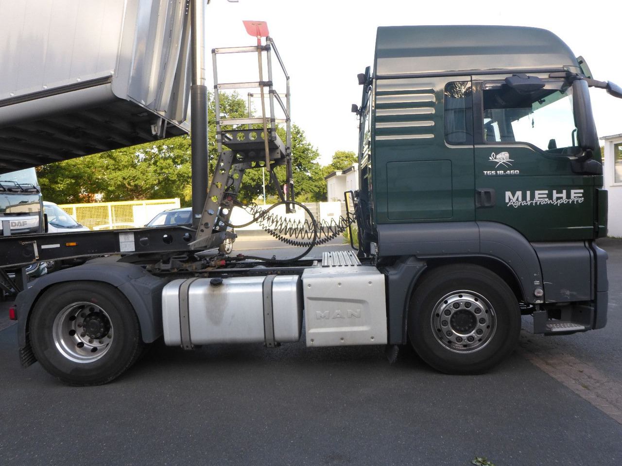 MAN 18.460 Top-Zustand + 1. Hd.+ Kipphydraulik - Trattore stradale: foto 2 MAN 18.460 Top-Zustand + 1. Hd.+ Kipphydraulik - Trattore stradale: foto 2