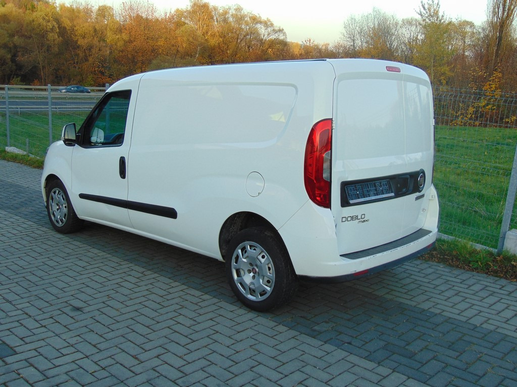 FIAT Doblo 1,6 MultiJet 105KM MAXI MAX - Furgoncino: foto 3 FIAT Doblo 1,6 MultiJet 105KM MAXI MAX - Furgoncino: foto 3