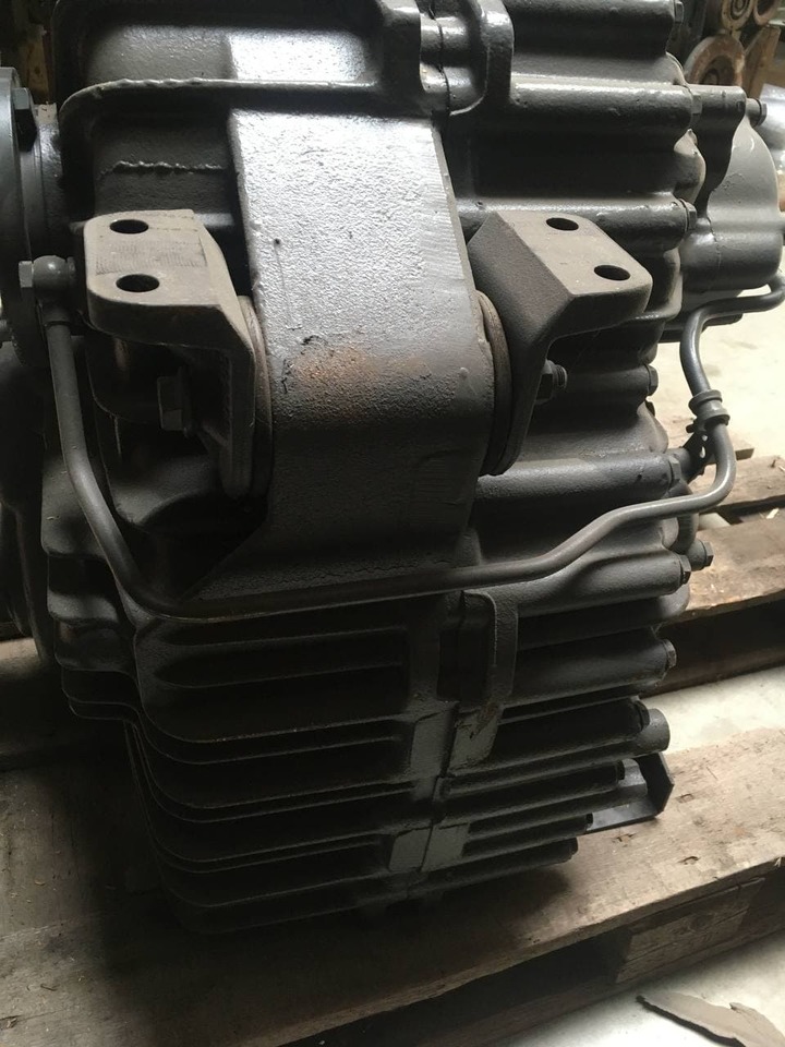 MERCEDES BENZ VG2400 3W/1,448 - Cambio: foto 4 MERCEDES BENZ VG2400 3W/1,448 - Cambio: foto 4