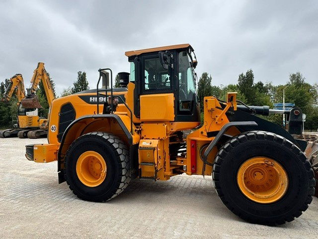 Hyundai HL960A - Pala gommata: foto 4 Hyundai HL960A - Pala gommata: foto 4