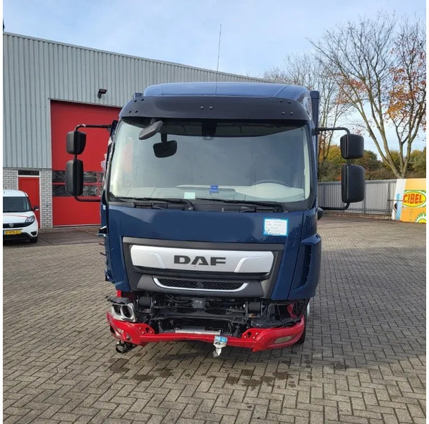 DAF LF 210 / ENGINE RUNNING / ONLY:120371 KM / PLATFORM:1000 KG / LWDS / AIRCO / AUTOMATIC / EURO-6 / 2022 - Autocarro furgonato: foto 2 DAF LF 210 / ENGINE RUNNING / ONLY:120371 KM / PLATFORM:1000 KG / LWDS / AIRCO / AUTOMATIC / EURO-6 / 2022 - Autocarro furgonato: foto 2