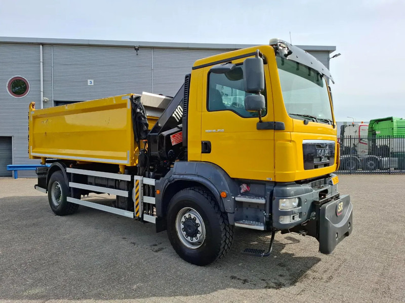 MAN TGM 18.250 / 4X4 / NL TRUCK / TUV:30-04-2026 / 118783 KM / HMF 1110 K2 / ROTATOR / GOOD TYRES / FULL-STEEL / DRUM BRAKES / MANUA - Autocarro ribaltabile, Camion con gru: foto 4 MAN TGM 18.250 / 4X4 / NL TRUCK / TUV:30-04-2026 / 118783 KM / HMF 1110 K2 / ROTATOR / GOOD TYRES / FULL-STEEL / DRUM BRAKES / MANUA - Autocarro ribaltabile, Camion con gru: foto 4