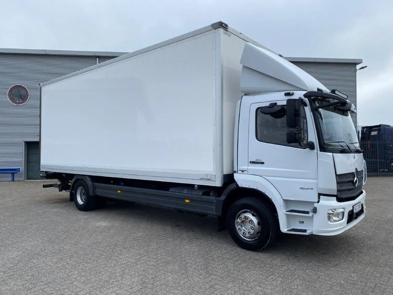 Mercedes-Benz ATEGO 1624 / AUTOMATIC / CLOSED BOX / SIDE DOORS / AIRCO / LWDS / FCW / EURO-6 / 2016 - Autocarro furgonato: foto 2 Mercedes-Benz ATEGO 1624 / AUTOMATIC / CLOSED BOX / SIDE DOORS / AIRCO / LWDS / FCW / EURO-6 / 2016 - Autocarro furgonato: foto 2