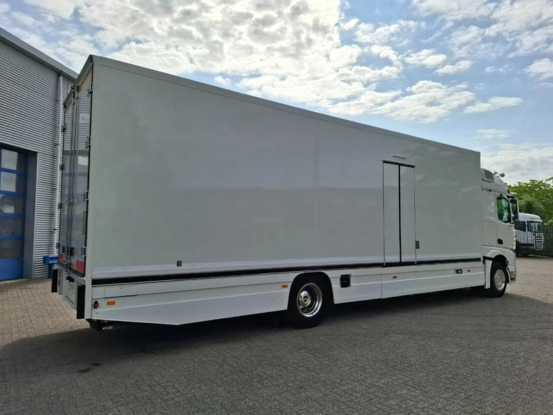 Mercedes-Benz Actros 1843 / GERMAN FLOWER TRUCK / 162021 KM / ISOLATED BOX / COOL & HEATED / NAVI / PLATFORM 1500 KG / TOP CONDITION / FULL-AI - Autonegozio: foto 5 Mercedes-Benz Actros 1843 / GERMAN FLOWER TRUCK / 162021 KM / ISOLATED BOX / COOL & HEATED / NAVI / PLATFORM 1500 KG / TOP CONDITION / FULL-AI - Autonegozio: foto 5