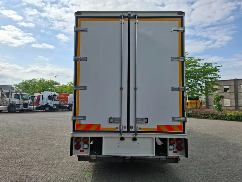 Mercedes-Benz Actros 1843 / GERMAN FLOWER TRUCK / 162021 KM / ISOLATED BOX / COOL & HEATED / NAVI / PLATFORM 1500 KG / TOP CONDITION / FULL-AI - Autonegozio: foto 4 Mercedes-Benz Actros 1843 / GERMAN FLOWER TRUCK / 162021 KM / ISOLATED BOX / COOL & HEATED / NAVI / PLATFORM 1500 KG / TOP CONDITION / FULL-AI - Autonegozio: foto 4
