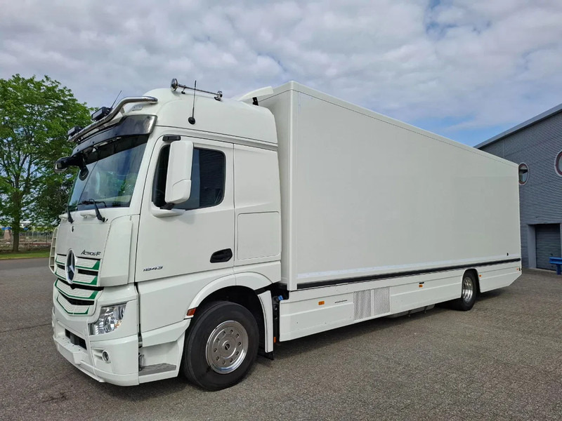 Mercedes-Benz Actros 1843 / GERMAN FLOWER TRUCK / 162021 KM / ISOLATED BOX / COOL & HEATED / NAVI / PLATFORM 1500 KG / TOP CONDITION / FULL-AI - Autonegozio: foto 1 Mercedes-Benz Actros 1843 / GERMAN FLOWER TRUCK / 162021 KM / ISOLATED BOX / COOL & HEATED / NAVI / PLATFORM 1500 KG / TOP CONDITION / FULL-AI - Autonegozio: foto 1