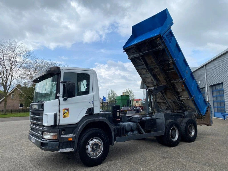 Scania 114-340 / 6X4 / 2 SIDE TIPPER / BIG AXLE / FULL-STEEL / DRUM BRAKES / MANUAL / 1999 - Autocarro ribaltabile: foto 2 Scania 114-340 / 6X4 / 2 SIDE TIPPER / BIG AXLE / FULL-STEEL / DRUM BRAKES / MANUAL / 1999 - Autocarro ribaltabile: foto 2