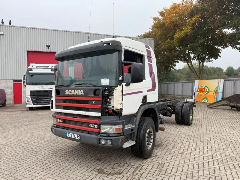 Scania 124-420 / ENGINE RUNNING / RETARDER / BIG AXLE / FULL-STEEL / ONLY: 540918 KM / OLD TACHO / AIRCO / MANUAL / EURO-3 / 2002 - Autocarro telaio: foto 1 Scania 124-420 / ENGINE RUNNING / RETARDER / BIG AXLE / FULL-STEEL / ONLY: 540918 KM / OLD TACHO / AIRCO / MANUAL / EURO-3 / 2002 - Autocarro telaio: foto 1