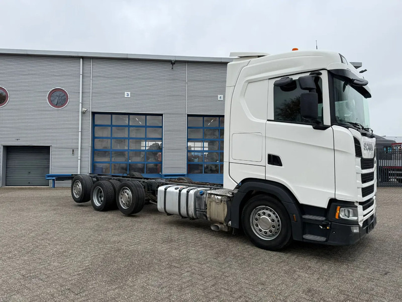 Scania NGS S500 / 8X2 / RETARDER / 2X LIFT+LENKACHSE / FULL-AIR / LWDS / LEATHER / FRIDGE / AUTOMATIC / EURO-6 / 2018 - Autocarro telaio: foto 2 Scania NGS S500 / 8X2 / RETARDER / 2X LIFT+LENKACHSE / FULL-AIR / LWDS / LEATHER / FRIDGE / AUTOMATIC / EURO-6 / 2018 - Autocarro telaio: foto 2