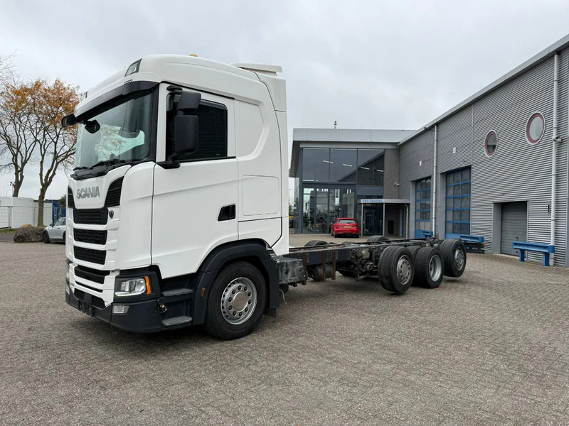 Scania NGS S500 / 8X2 / RETARDER / 2X LIFT+LENKACHSE / FULL-AIR / LWDS / LEATHER / FRIDGE / AUTOMATIC / EURO-6 / 2018 - Autocarro telaio: foto 1 Scania NGS S500 / 8X2 / RETARDER / 2X LIFT+LENKACHSE / FULL-AIR / LWDS / LEATHER / FRIDGE / AUTOMATIC / EURO-6 / 2018 - Autocarro telaio: foto 1