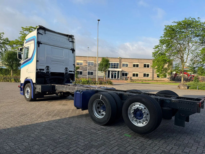 Scania NGS S500 / NL TRUCK / TUV:11-03-2026 / PARKCOOL / DOUBLE TANK / LEATHER / ALCOA / AUTOMATIC / EURO-6 / 2018 - Autocarro telaio: foto 3 Scania NGS S500 / NL TRUCK / TUV:11-03-2026 / PARKCOOL / DOUBLE TANK / LEATHER / ALCOA / AUTOMATIC / EURO-6 / 2018 - Autocarro telaio: foto 3