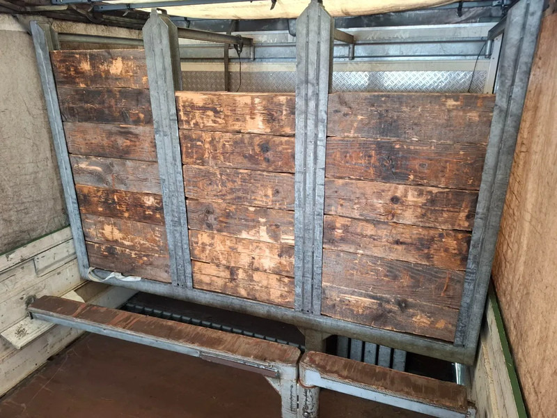 Camion centinato Scania R410 / GERMAN TRUCK / RETARDER / LIFT+LENKACHSE / SLIDING ROOF / SMART TACHO / PARK AIRCO / NAVI / LWDS / AUTOMATIC / EURO-6 / 2: foto 15 Camion centinato Scania R410 / GERMAN TRUCK / RETARDER / LIFT+LENKACHSE / SLIDING ROOF / SMART TACHO / PARK AIRCO / NAVI / LWDS / AUTOMATIC / EURO-6 / 2: foto 15