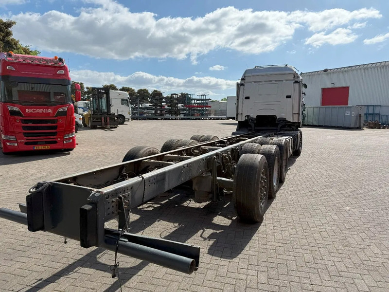 Scania R490 / 8X4 / ENGINE RUNNING / RETARDER / 9 TON FRONT AXLE / LIFT+LENKACHSE / AUTOMATIC / EURO-6 / 2017 - Autocarro telaio: foto 4 Scania R490 / 8X4 / ENGINE RUNNING / RETARDER / 9 TON FRONT AXLE / LIFT+LENKACHSE / AUTOMATIC / EURO-6 / 2017 - Autocarro telaio: foto 4