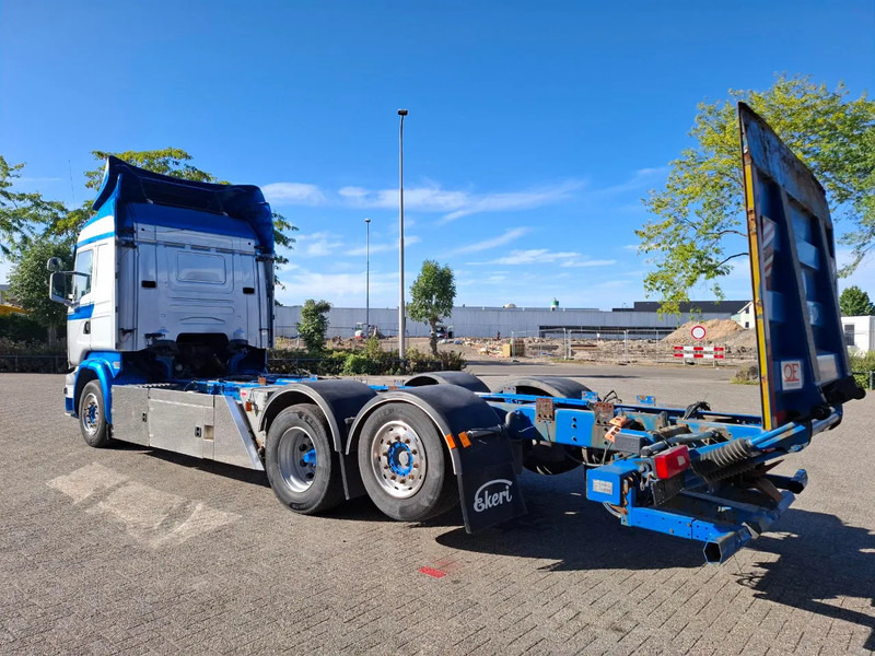 Scania R580 V8 / RETARDER / LIFT+LENKACHSE / FULL-AIR / PLATFORM 2000 KG / LEATHER / AIRCO / AUTOMATIC / EURO-6 / 2015 - Autocarro telaio: foto 3 Scania R580 V8 / RETARDER / LIFT+LENKACHSE / FULL-AIR / PLATFORM 2000 KG / LEATHER / AIRCO / AUTOMATIC / EURO-6 / 2015 - Autocarro telaio: foto 3