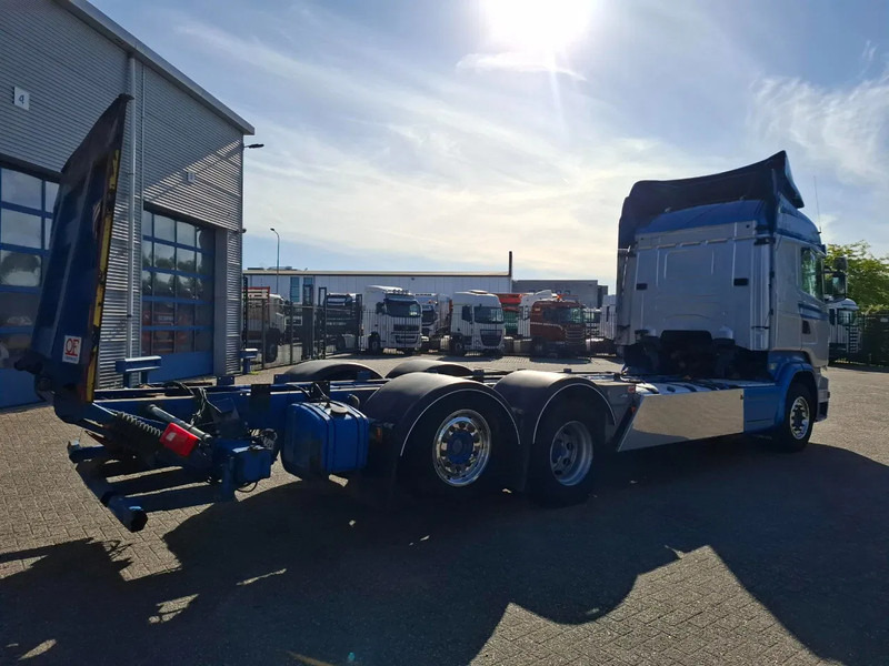 Scania R580 V8 / RETARDER / LIFT+LENKACHSE / FULL-AIR / PLATFORM 2000 KG / LEATHER / AIRCO / AUTOMATIC / EURO-6 / 2015 - Autocarro telaio: foto 5 Scania R580 V8 / RETARDER / LIFT+LENKACHSE / FULL-AIR / PLATFORM 2000 KG / LEATHER / AIRCO / AUTOMATIC / EURO-6 / 2015 - Autocarro telaio: foto 5