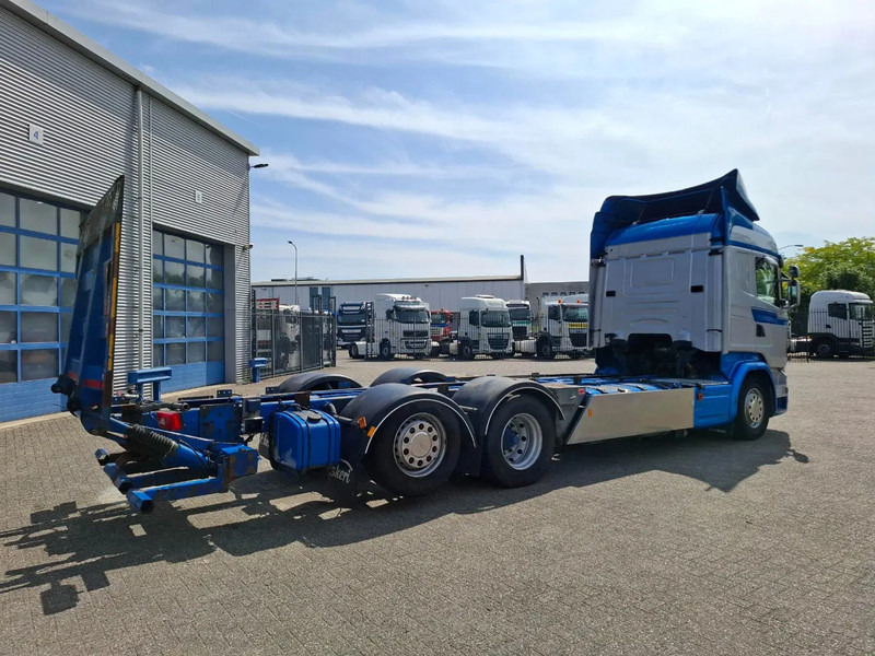 Scania R580 V8 / RETARDER / LIFT+LENKACHSE / FULL-AIR / PLATFORM 2000 KG / NAVI / LEATHER / AIRCO / AUTOMATIC / EURO-6 / 2014 - Autocarro telaio: foto 5 Scania R580 V8 / RETARDER / LIFT+LENKACHSE / FULL-AIR / PLATFORM 2000 KG / NAVI / LEATHER / AIRCO / AUTOMATIC / EURO-6 / 2014 - Autocarro telaio: foto 5