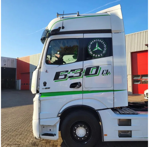 Mercedes-Benz ACTROS 1863 / ENGINE RUNNING / RETARDER / PARK-COOL /HYDRAULICS / ONLY: 268593KM / GIGA-SPACE / MIRRORCAM / AUTOMATIC / EURO-6 / - Trattore stradale: foto 4 Mercedes-Benz ACTROS 1863 / ENGINE RUNNING / RETARDER / PARK-COOL /HYDRAULICS / ONLY: 268593KM / GIGA-SPACE / MIRRORCAM / AUTOMATIC / EURO-6 / - Trattore stradale: foto 4