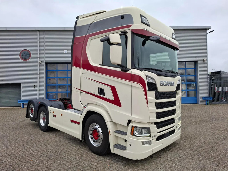 Scania NGS S650 V8 / RETARDER / 633397 KM / 9 TON FRONT AXELE / FULL-AIR / INLINER / FULL SPOILER / LEATHER / ALCOA / NAVI / FRIDGE / E - Trattore stradale: foto 2 Scania NGS S650 V8 / RETARDER / 633397 KM / 9 TON FRONT AXELE / FULL-AIR / INLINER / FULL SPOILER / LEATHER / ALCOA / NAVI / FRIDGE / E - Trattore stradale: foto 2