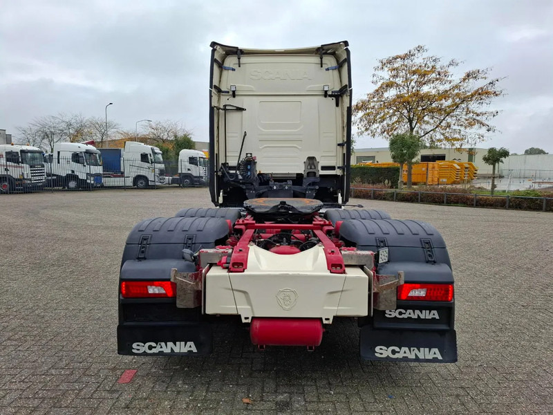 Scania NGS S650 V8 / RETARDER / 633397 KM / 9 TON FRONT AXELE / FULL-AIR / INLINER / FULL SPOILER / LEATHER / ALCOA / NAVI / FRIDGE / E - Trattore stradale: foto 4 Scania NGS S650 V8 / RETARDER / 633397 KM / 9 TON FRONT AXELE / FULL-AIR / INLINER / FULL SPOILER / LEATHER / ALCOA / NAVI / FRIDGE / E - Trattore stradale: foto 4