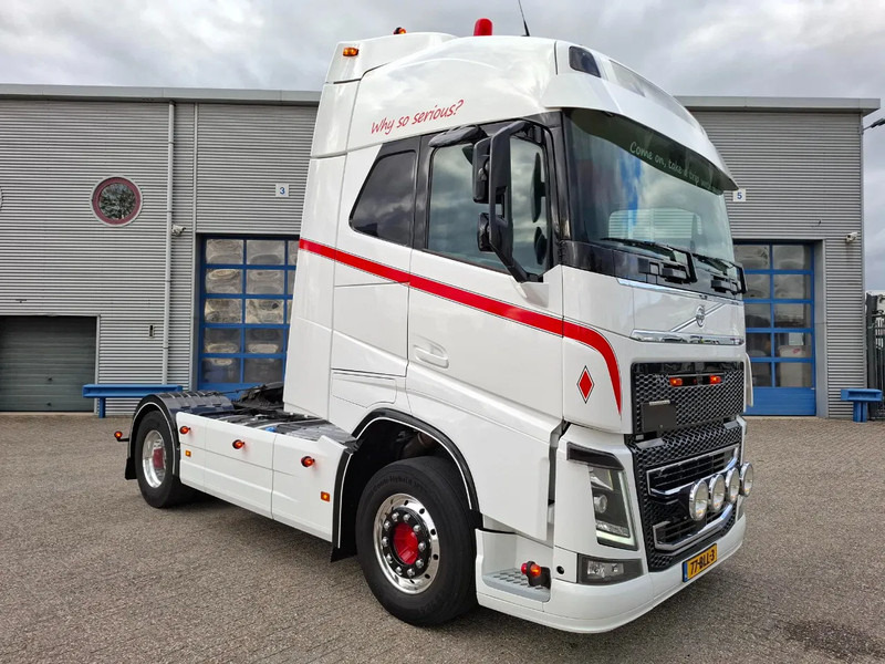 Volvo FH4-460 / CLEAN NL TRUCK / VEB+ / ADR / ACC / LWDS / DAS / DOUBLE TANK / LEATHER / FRIDGE / ALCOA / EURO-6 / 2016 - Trattore stradale: foto 2 Volvo FH4-460 / CLEAN NL TRUCK / VEB+ / ADR / ACC / LWDS / DAS / DOUBLE TANK / LEATHER / FRIDGE / ALCOA / EURO-6 / 2016 - Trattore stradale: foto 2