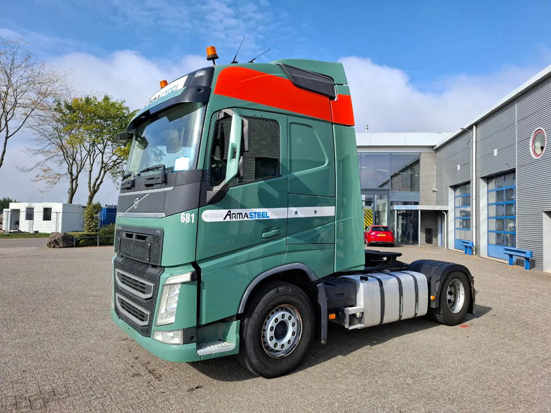 Volvo FH4-460 / VEB+ / DOUBLE TANK / FRIDGE / AIRCO / AUTOMATIC / EURO-6 / 2014 - Trattore stradale: foto 1 Volvo FH4-460 / VEB+ / DOUBLE TANK / FRIDGE / AIRCO / AUTOMATIC / EURO-6 / 2014 - Trattore stradale: foto 1