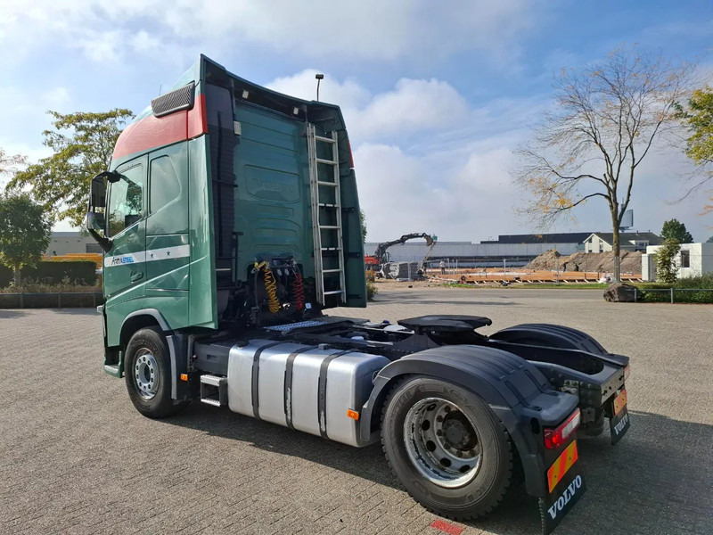 Volvo FH4-460 / VEB+ / DOUBLE TANK / FRIDGE / AIRCO / AUTOMATIC / EURO-6 / 2014 - Trattore stradale: foto 3 Volvo FH4-460 / VEB+ / DOUBLE TANK / FRIDGE / AIRCO / AUTOMATIC / EURO-6 / 2014 - Trattore stradale: foto 3