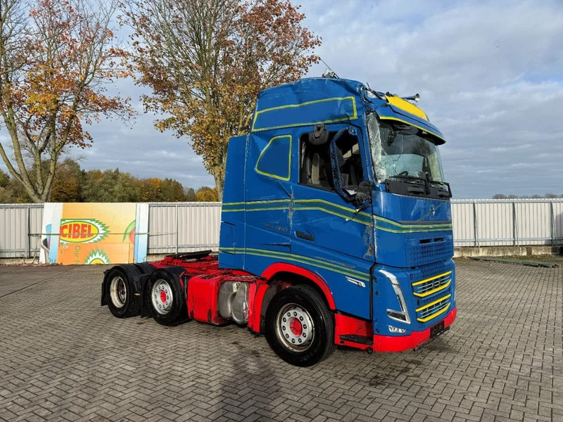 Volvo FH5-460 / ENGINE RUNING / HYDRAULICS / I-SAVE / VEB+ / ONLY:446560 KM / DOUBLE TANK / LWDS / EURO-6 / 2021 - Trattore stradale: foto 2 Volvo FH5-460 / ENGINE RUNING / HYDRAULICS / I-SAVE / VEB+ / ONLY:446560 KM / DOUBLE TANK / LWDS / EURO-6 / 2021 - Trattore stradale: foto 2