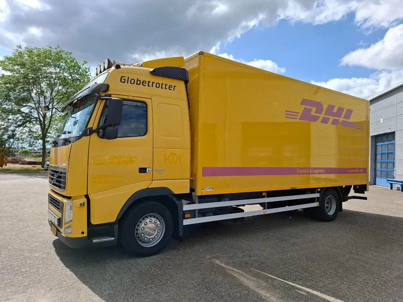 Volvo FH13-420 / NL TRUCK / PLATFORM 2000KG / AIRCO / FRIDGE / AUTOMATIC / EURO-5 / 2010 - Autocarro furgonato: foto 1 Volvo FH13-420 / NL TRUCK / PLATFORM 2000KG / AIRCO / FRIDGE / AUTOMATIC / EURO-5 / 2010 - Autocarro furgonato: foto 1