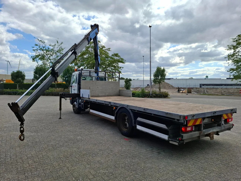 Volvo FL6-220 / HMF 910 / REMOTE / ONLY:493620 KM / AIRCO / FULL-AIR / MANUAL / EURO-3 / 2003 - Camion con gru: foto 3 Volvo FL6-220 / HMF 910 / REMOTE / ONLY:493620 KM / AIRCO / FULL-AIR / MANUAL / EURO-3 / 2003 - Camion con gru: foto 3