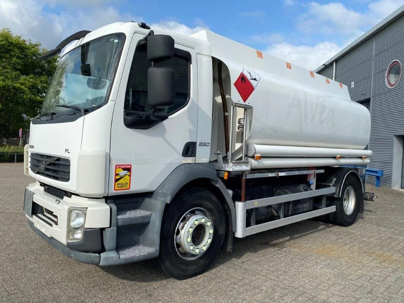Volvo FL7-290 / 5 COMPARTIMENTS / 13000 LITER TOTAL / PUMP / ONLY:288120 KM / AUTOMATIC / EURO-5 / 2009 - Camion cisterna: foto 1 Volvo FL7-290 / 5 COMPARTIMENTS / 13000 LITER TOTAL / PUMP / ONLY:288120 KM / AUTOMATIC / EURO-5 / 2009 - Camion cisterna: foto 1