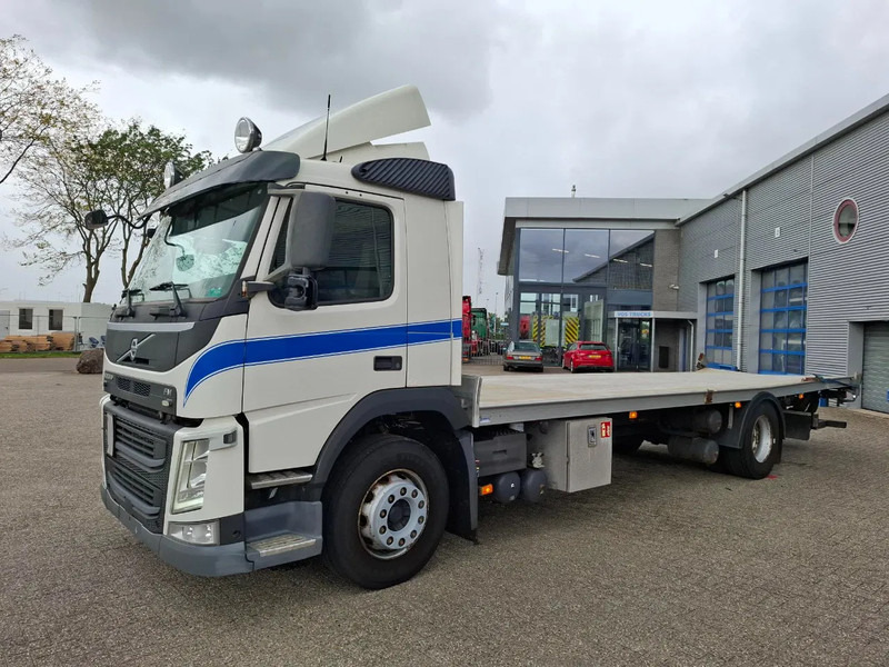 Volvo FM11-330 / ONLY:376356 KM / NAVI / FULL-AIR / LWDS / AIRCO / AUTOMATIC / EURO-6 / 2016 - Autocarro telaio: foto 1 Volvo FM11-330 / ONLY:376356 KM / NAVI / FULL-AIR / LWDS / AIRCO / AUTOMATIC / EURO-6 / 2016 - Autocarro telaio: foto 1