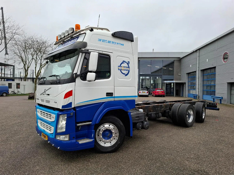 Volvo FM11-460 / NL TRUCK / LIFT+LENKACHSE / ONLY:355342 KM / DYNAMIC STEERING / LWDS / NAVI / ALCOA / TUV:07-01-2026 / INLINER / EURO - Autocarro telaio: foto 2 Volvo FM11-460 / NL TRUCK / LIFT+LENKACHSE / ONLY:355342 KM / DYNAMIC STEERING / LWDS / NAVI / ALCOA / TUV:07-01-2026 / INLINER / EURO - Autocarro telaio: foto 2
