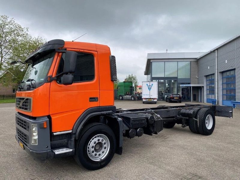 Volvo FM9-260 / HYDRAULICS / NL TRUCK / AUTOMATIC / EURO-3 / 2005 - Autocarro telaio: foto 1 Volvo FM9-260 / HYDRAULICS / NL TRUCK / AUTOMATIC / EURO-3 / 2005 - Autocarro telaio: foto 1