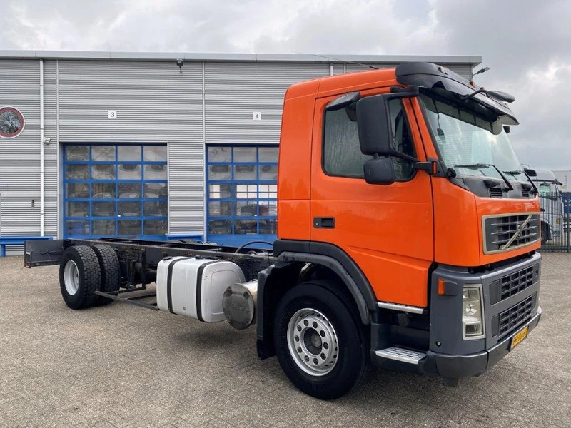 Volvo FM9-260 / HYDRAULICS / NL TRUCK / AUTOMATIC / EURO-3 / 2005 - Autocarro telaio: foto 2 Volvo FM9-260 / HYDRAULICS / NL TRUCK / AUTOMATIC / EURO-3 / 2005 - Autocarro telaio: foto 2
