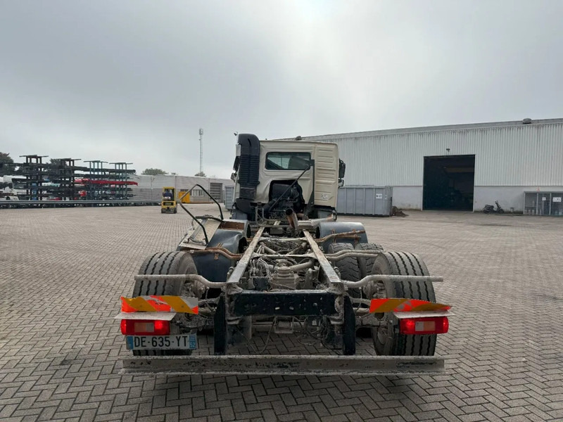 Volvo FMX 450 / ENGINE RUNNING / 8X4 / VEB / ONLY:260642 KM / PTO / LIFT+LENKACHSE / ALCOA / AUTOMATIC / EURO-6 / 2014 - Autocarro telaio: foto 4 Volvo FMX 450 / ENGINE RUNNING / 8X4 / VEB / ONLY:260642 KM / PTO / LIFT+LENKACHSE / ALCOA / AUTOMATIC / EURO-6 / 2014 - Autocarro telaio: foto 4