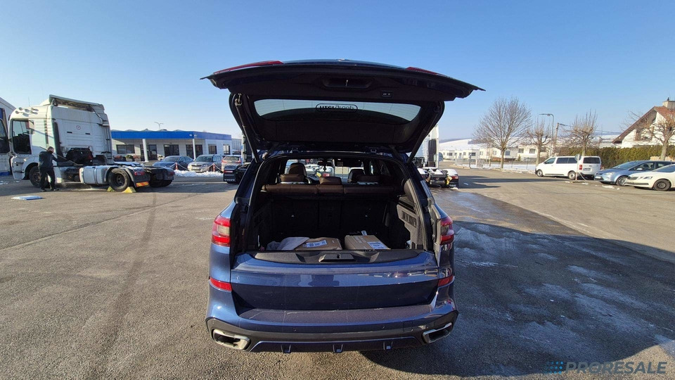 Autovettura BMW X5 M50D 3,0 294 kW: foto 15