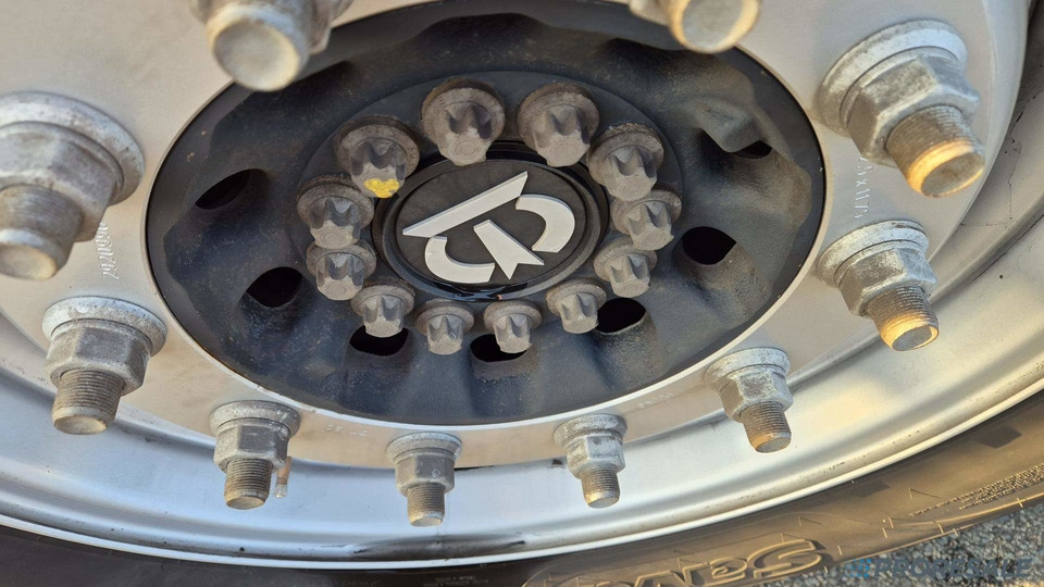 Leasing di KRONE SD PROFI LINER + paletový koš 32 palet + 2 x zvedací náprava KRONE SD PROFI LINER + paletový koš 32 palet + 2 x zvedací náprava: foto 6 Leasing di KRONE SD PROFI LINER + paletový koš 32 palet + 2 x zvedací náprava KRONE SD PROFI LINER + paletový koš 32 palet + 2 x zvedací náprava: foto 6