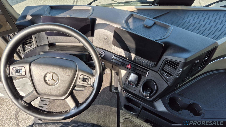 MERCEDES-BENZ ACTROS 1848 LS GIGA SPACE EURO 6 - Trattore stradale: foto 4 MERCEDES-BENZ ACTROS 1848 LS GIGA SPACE EURO 6 - Trattore stradale: foto 4