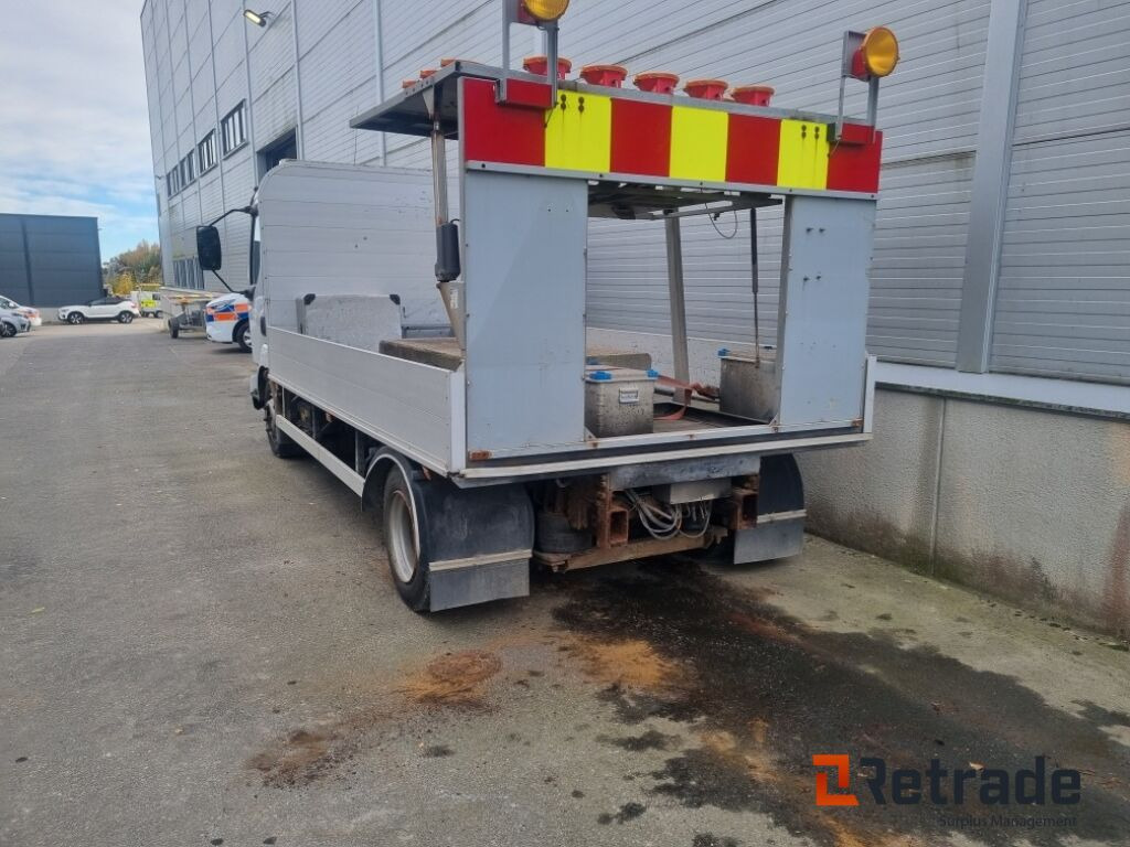 2003 lastebil RENAULT 180.08 (Rep objekt) - Autocarro con pianale/ Cassone fisso: foto 2 2003 lastebil RENAULT 180.08 (Rep objekt) - Autocarro con pianale/ Cassone fisso: foto 2