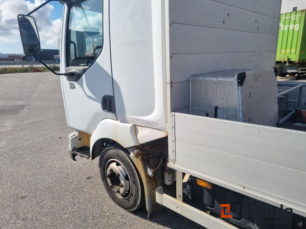 2003 lastebil RENAULT 180.08 (Rep objekt) - Autocarro con pianale/ Cassone fisso: foto 3 2003 lastebil RENAULT 180.08 (Rep objekt) - Autocarro con pianale/ Cassone fisso: foto 3