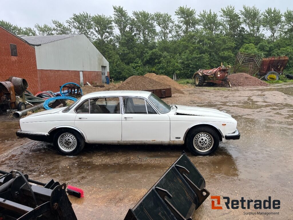 Bil Jaguar XJ 6 4,2 Oldtimer - Autovettura: foto 4 Bil Jaguar XJ 6 4,2 Oldtimer - Autovettura: foto 4
