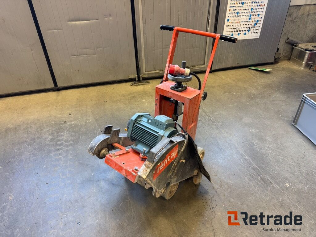 Golvsåg Husqvarna FS 600 E - Attrezzatura da costruzione: foto 2 Golvsåg Husqvarna FS 600 E - Attrezzatura da costruzione: foto 2