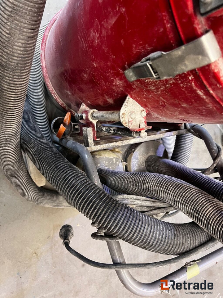 Industridammsugare Sandust 2900 - Attrezzatura da costruzione: foto 4 Industridammsugare Sandust 2900 - Attrezzatura da costruzione: foto 4